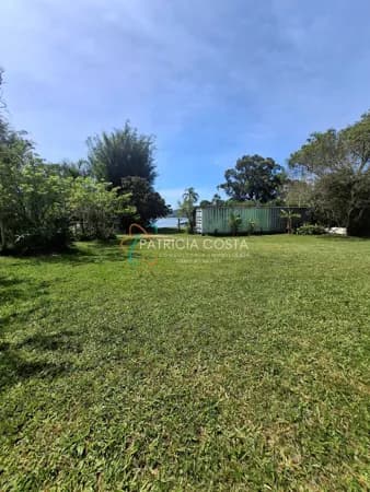 Excelente terreno com 900m² as margens da Lagoa da Ibiraquera SC