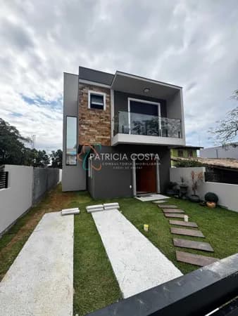 Casa a venda no Centro de Garopaba-SC