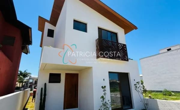 Bela Casa Nova á Venda na Palhocinha-Garopaba/SC