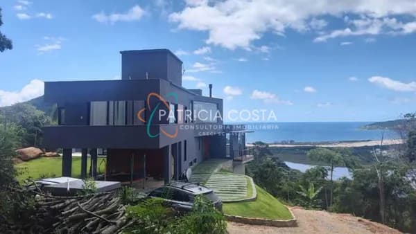 Casa Alto Padrão em COSTA DO MACACU, Garopaba/SC