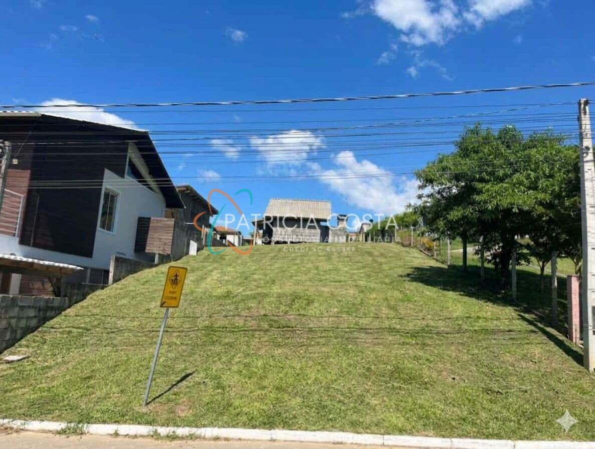Terreno à Venda no Bairro Ambrósio-Garopaba/SC