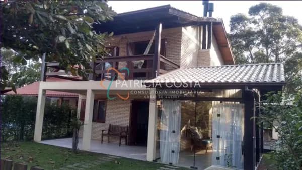 Casa Mobiliada à Beira da Lagoa no Condomínio Ibira - Imbituba/SC