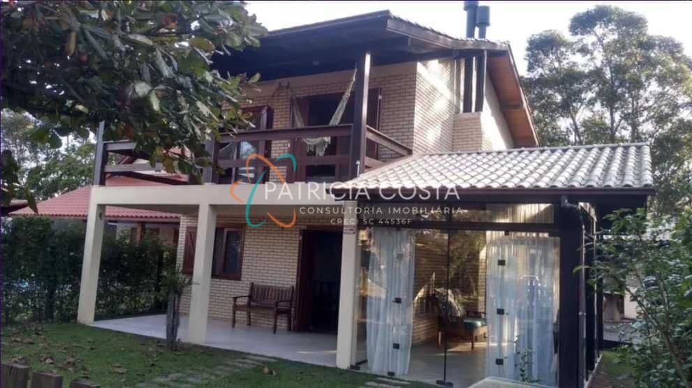Casa Mobiliada à Beira da Lagoa no Condomínio Ibira - Imbituba/SC