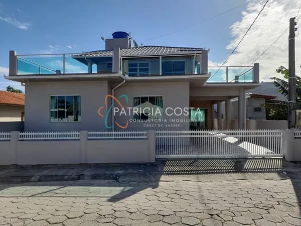 Casa Padrão á Venda no Bairro Palhocinha- Garopaba/SC