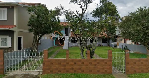 Casa Térrea + Apartamento à Venda no Pinguirito-Garopaba/SC