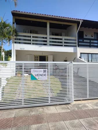 Casa mobiliada próxima do Mar e da Lagoa das Capivaras em Garopaba