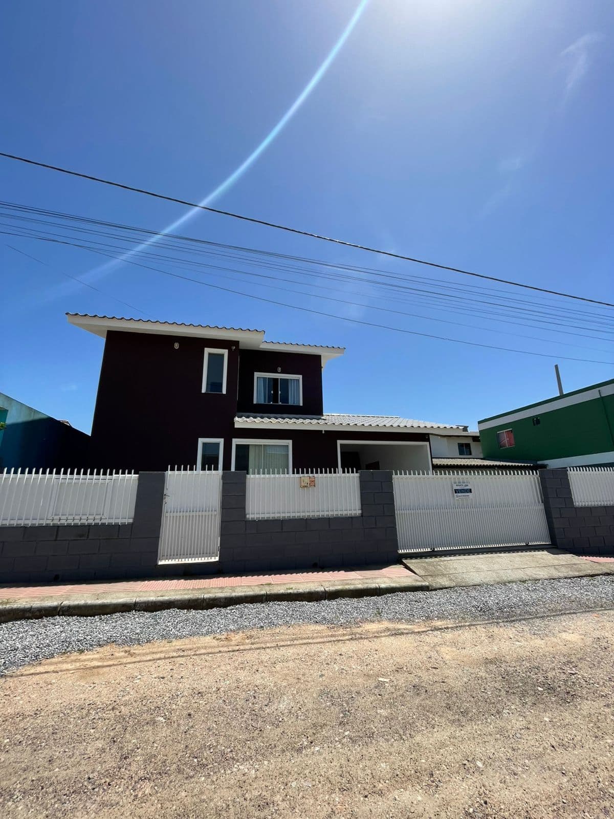 Linda Casa com Piscina à Venda no Ambrósio – Garopaba/SC