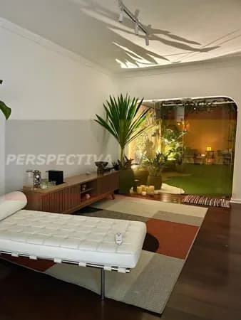 CONSULTÓRIO AMPLO COM BANHEIRO PRIVATIVO E EXCELENTE LUZ NATURAL