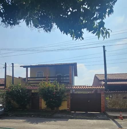 Linda Casa em Condominio