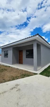 Linda Casa em Condominio