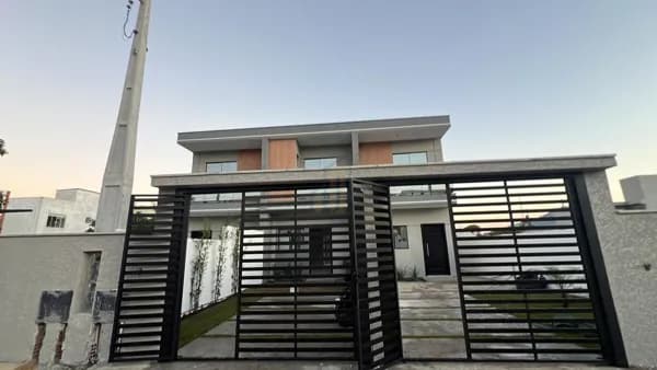 Casa Duplex a Venda no Bairro Rio Vermelho