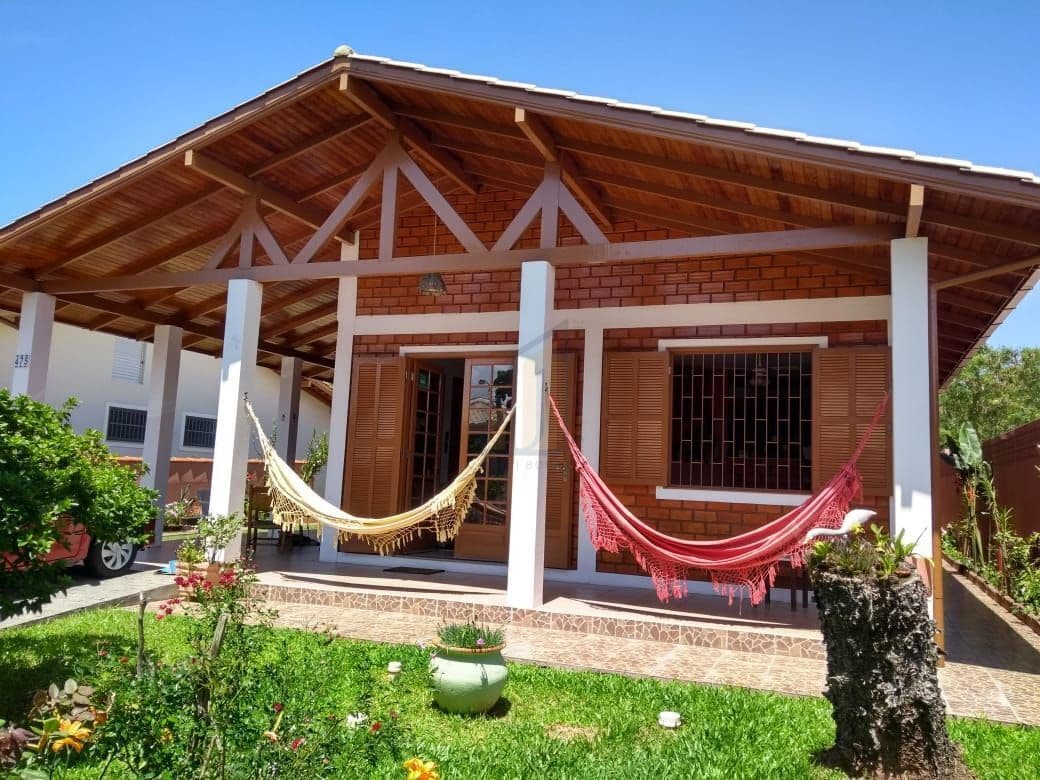 2 Casas no mesmo terreno a venda na Praia dos Ingleses Florianópolis/SC