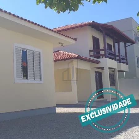 3 Casas e 1 kitnet