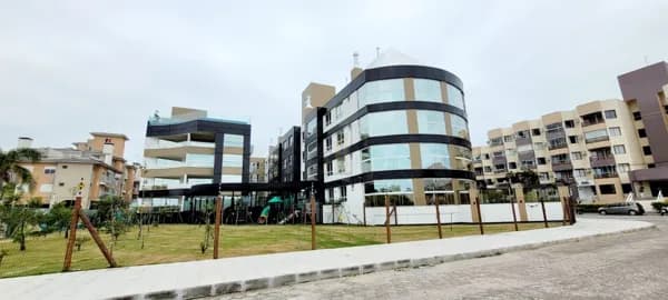 Apartamento à 120 metros do mar