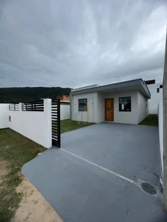 Casa Padrão à venda no Bairro Rio Vermelho