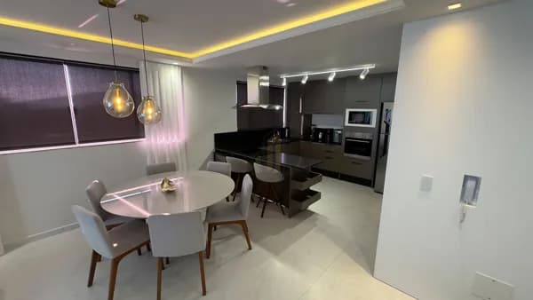 Apartamento Cobertura Duplex Decorada à Venda na Praia dos Ingleses, Florianópolis/SC
