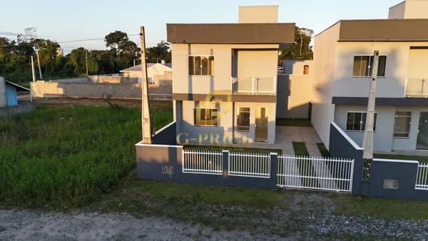 Maravilhoso Sobrado Novo à 600 mts do Mar com Linda Vista do Pôr do Sol