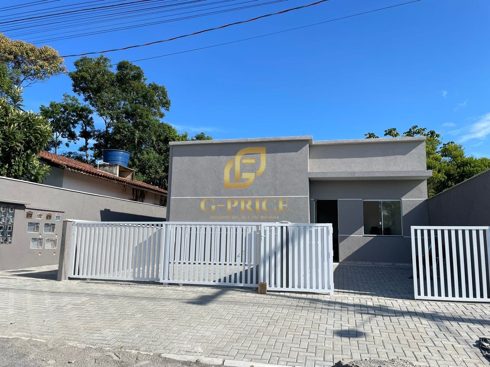 Ótima Casa Nova em Região Central na Rua da Terceira Pedra