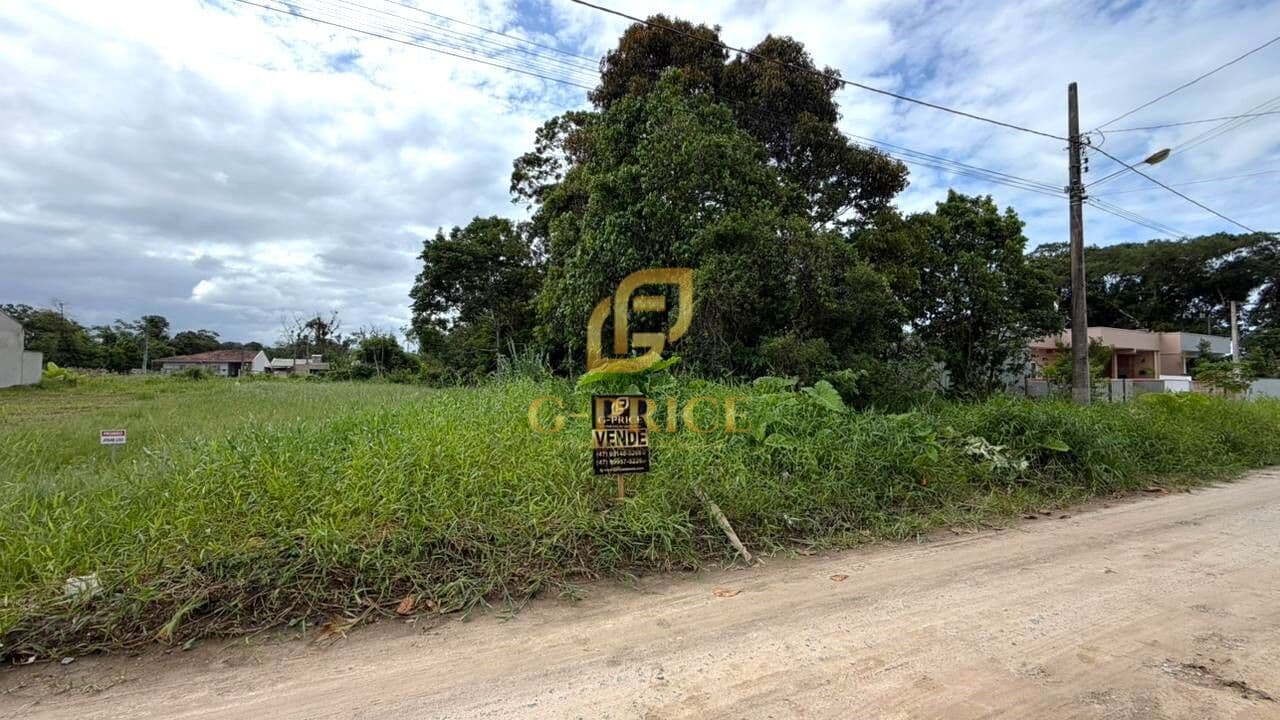 Lindo Terreno Pronto para Construir à 650 mts da Praia