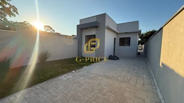 Linda Casa Nova com Ótimo Acabamento apenas 100 mts da escola e Creche
