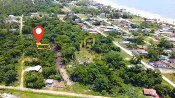Ótimo Terreno sem árvores e com Acesso Apenas 500 mts do Mar