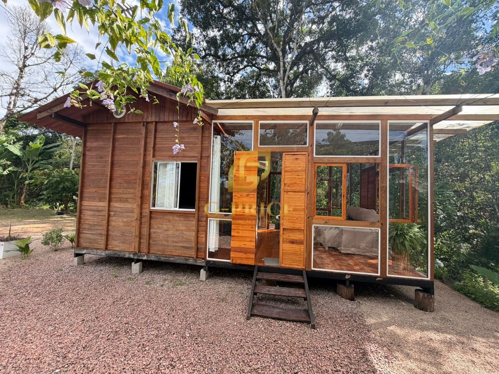 Linda Casa de Vidro Mobiliada Pronta para Locação de Airbnb