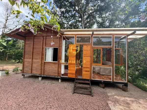 Linda Casa de Vidro Mobiliada Pronta para Locação de Airbnb