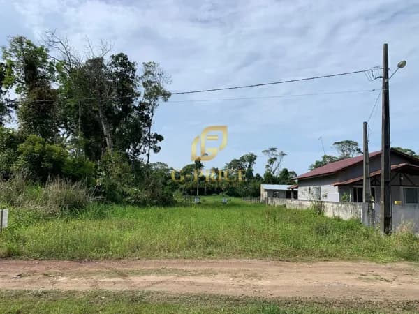 Lindo Terreno Pronto para Construir apenas 600 mts da Praia com Pgto Facilitado