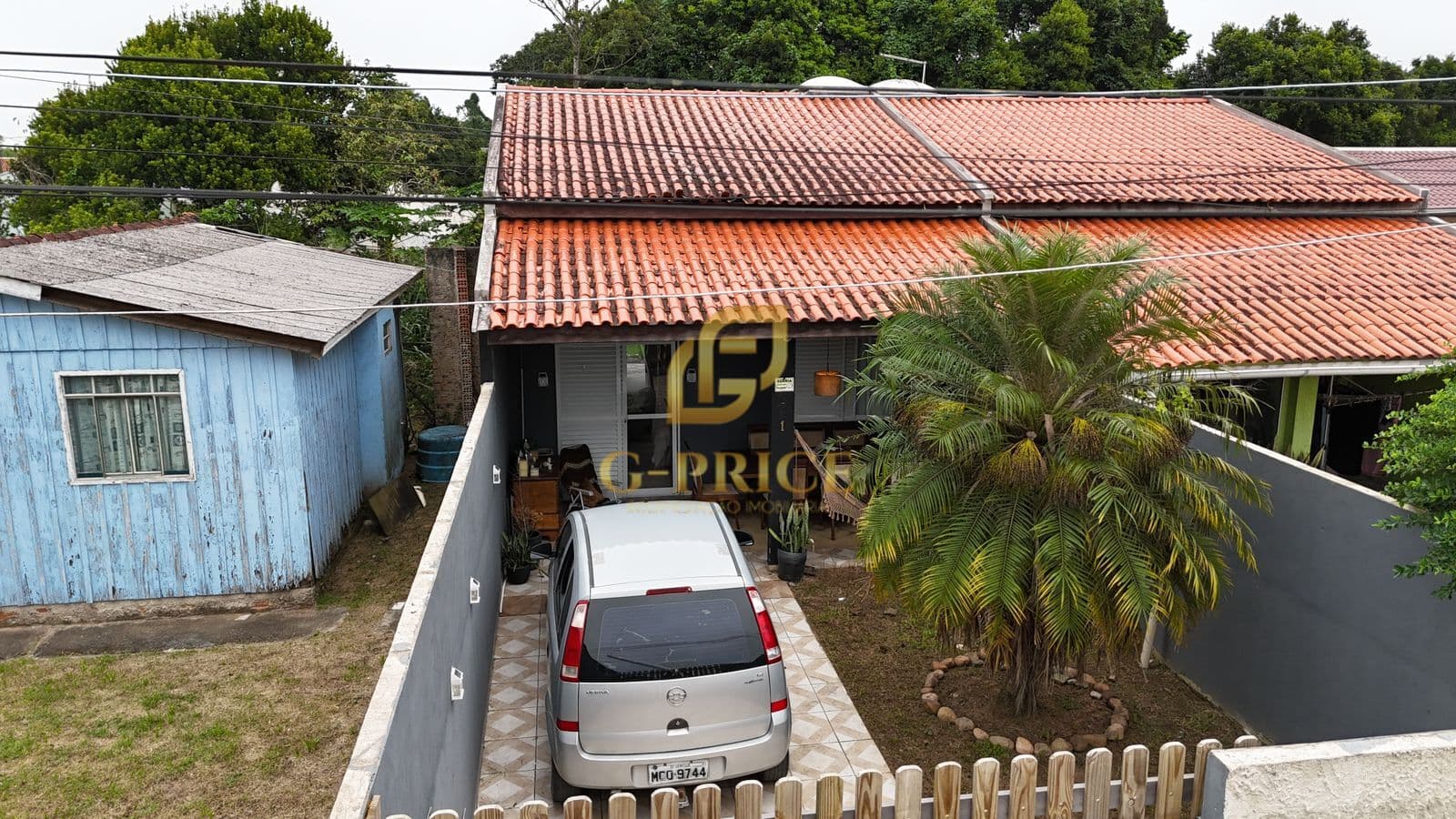 Excelente Casa com 2 Dormitórios apenas 450 mts do Mar