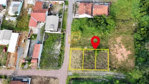 Ótimo Terreno Pronto para Construir a 800 mts do Mar