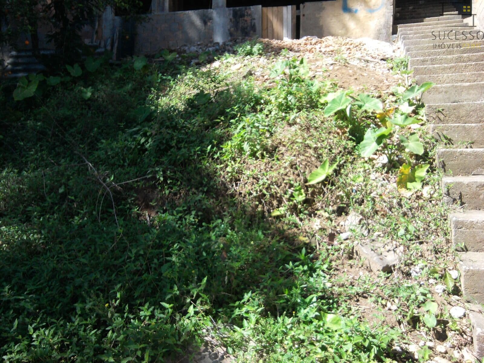 Terreno à venda no Cônego