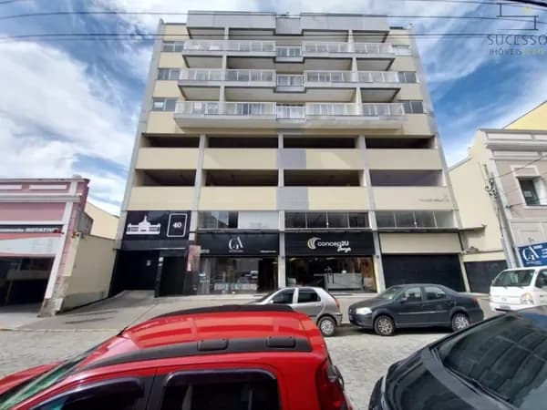Apartamento de frente à venda no Centro da cidade
