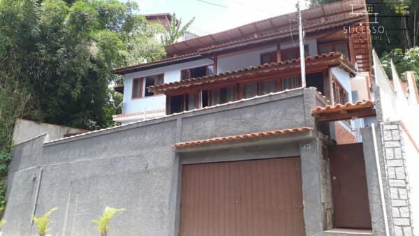Casa à venda no Cônego