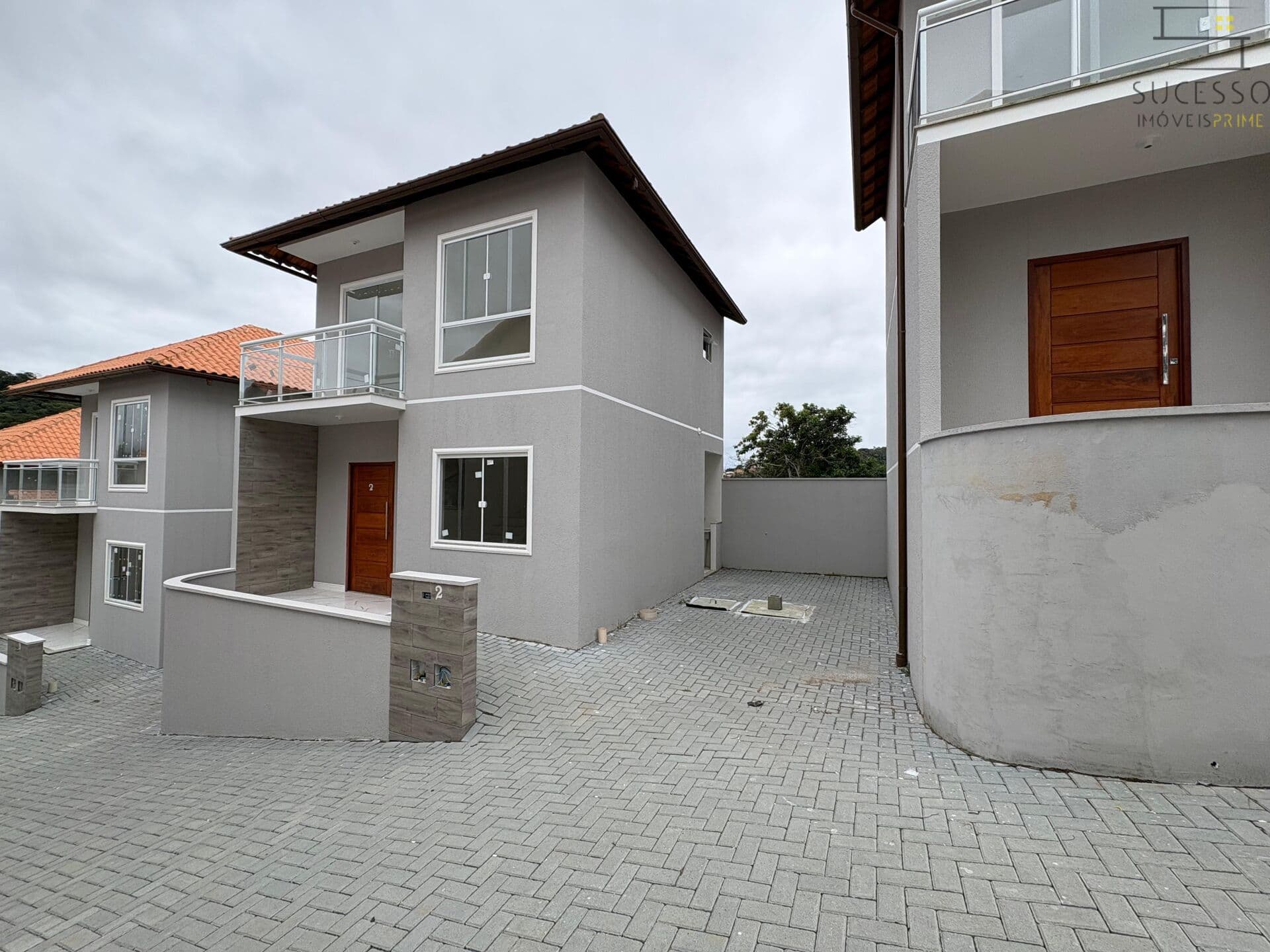 Casa nova duplex em Condomínio à venda em Nova Suíça