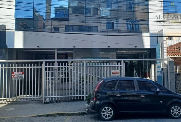 Loja ampla para locação o Centro