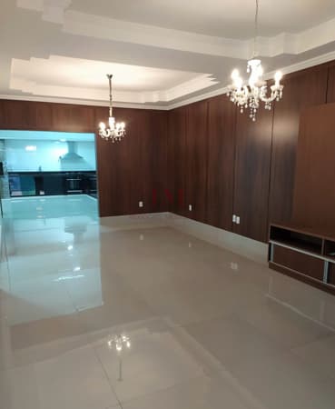 Casa no Jardim Botânico com três suítes e varanda gourmet