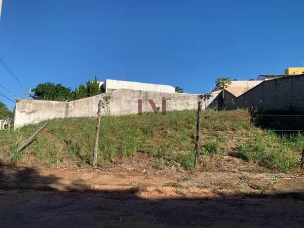 Lote/Terreno em Uberlândia - Jardim Inconfidência