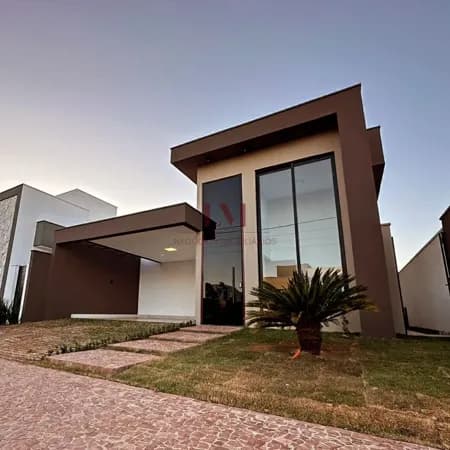 Casa no condomínio Reserva dos Ipês