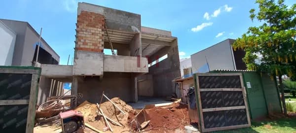 Casa no condomínio Alphaville 1