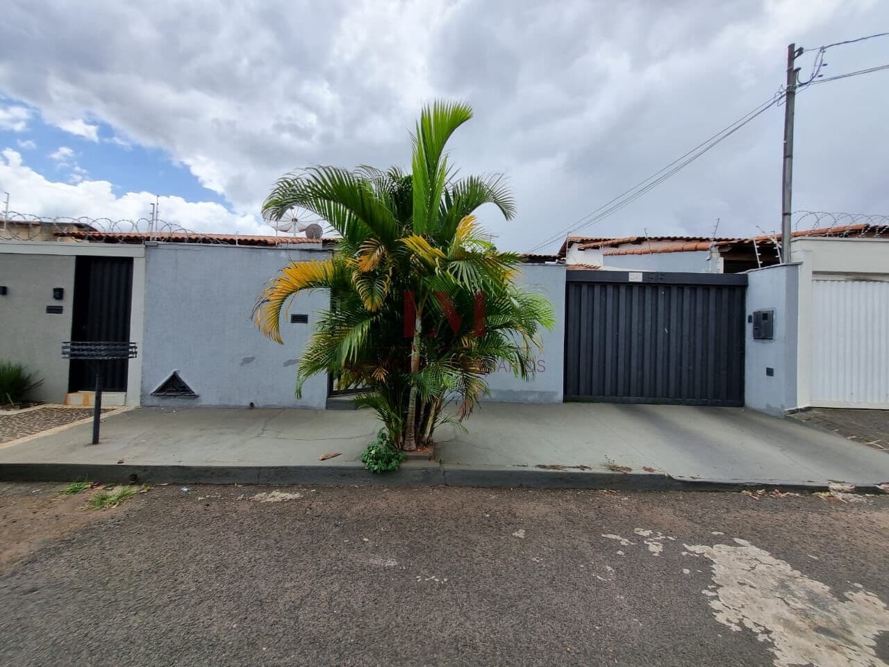 Casa com três quartos no Cidade Jardim