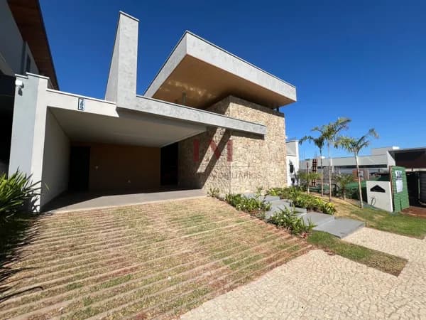 Casa em Condomínio Tamboré