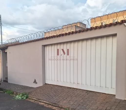 Casa em Uberlândia - Santa Luzia