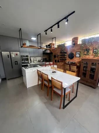 Casa em Condomínio Village Unique