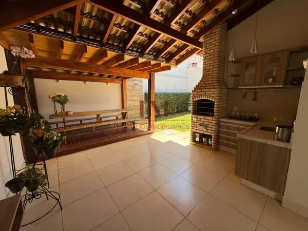 Casa a venda no Bairro Cidade Jardim