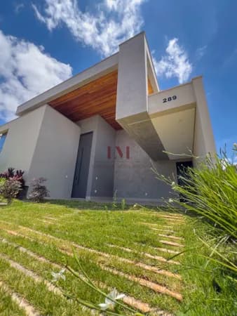 Casa em Uberlândia - Jardim Botânico