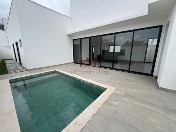 Casa a venda no Condomínio Splendido