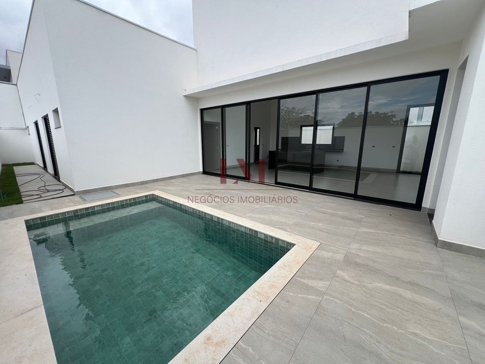 Casa a venda no Condomínio Splendido