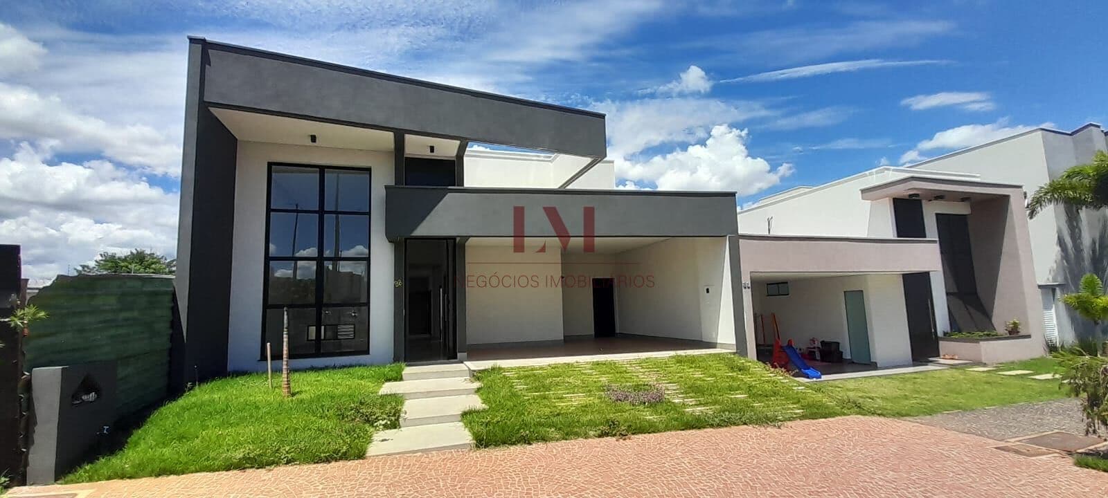 Casa Condomínio Raros
