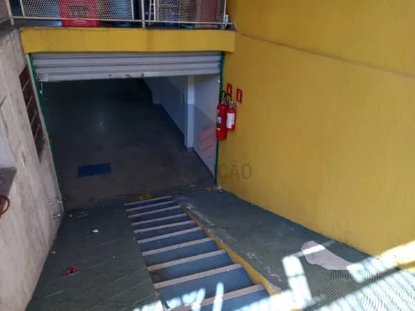 Salão comercial com 47 m2 para alugar no Jardim Ângela