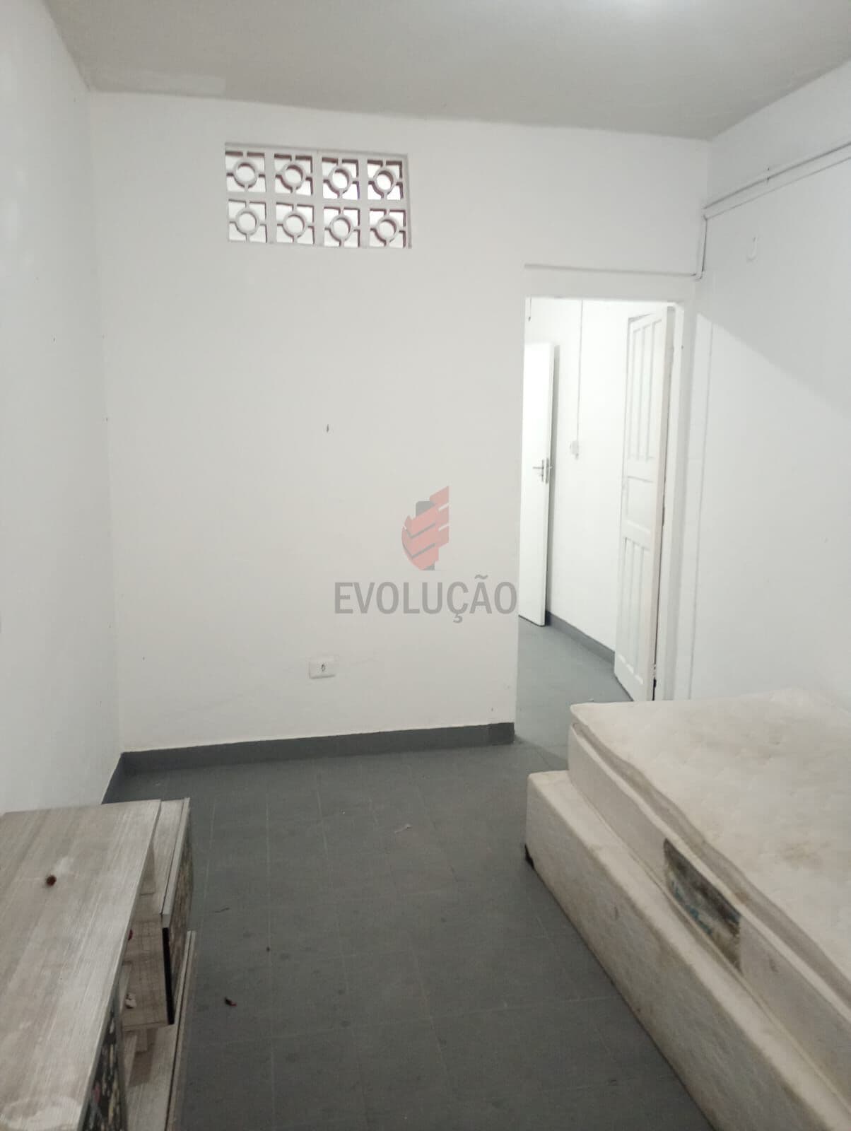 Casa de 3 cômodos para alugar na Vila Santa Lucia, São Paulo/SP